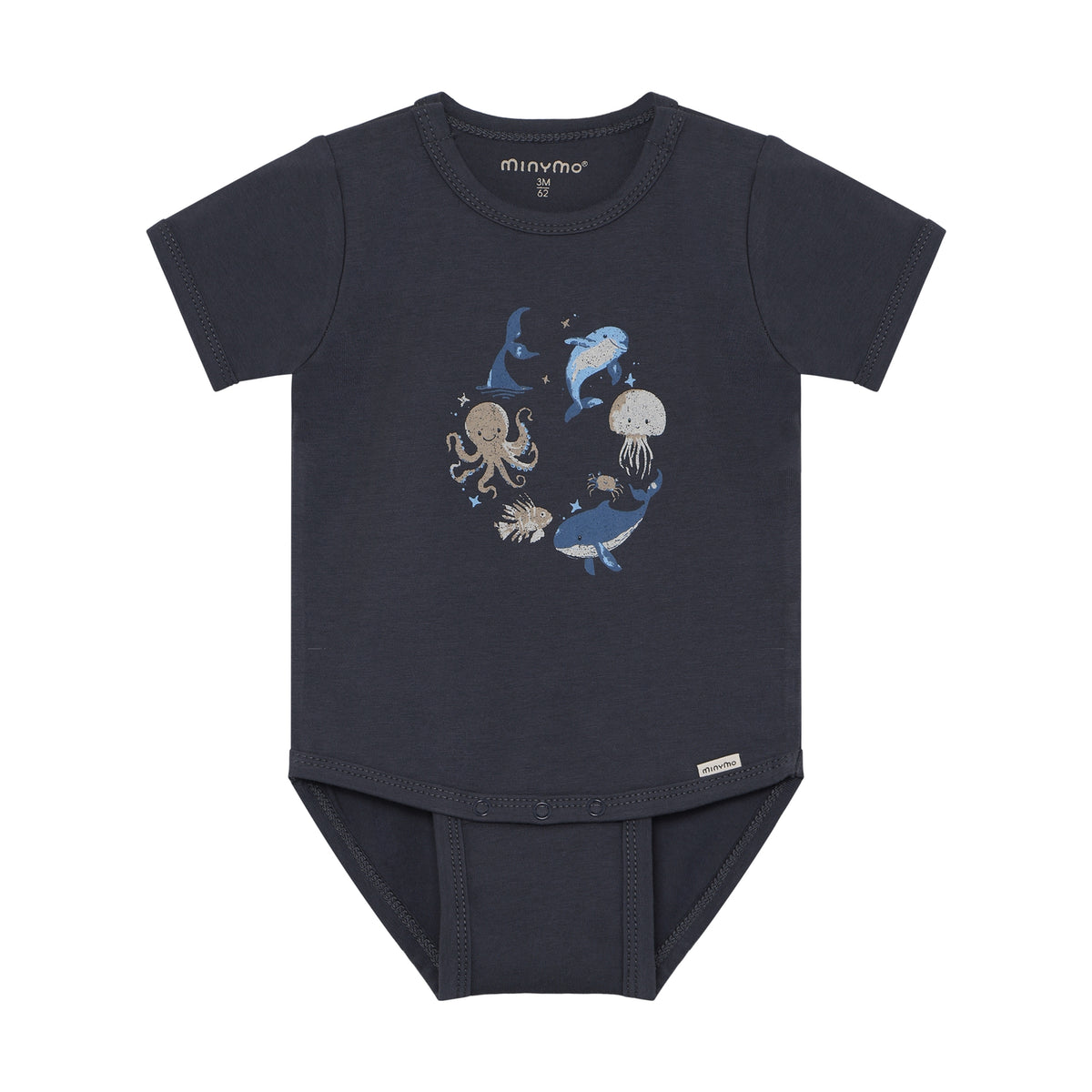 Rückansicht Minymo Kurzarm Body aus Bio-Baumwolle – nachhaltige Babymode im Bärechind Winterthur, Zürich Schweiz.