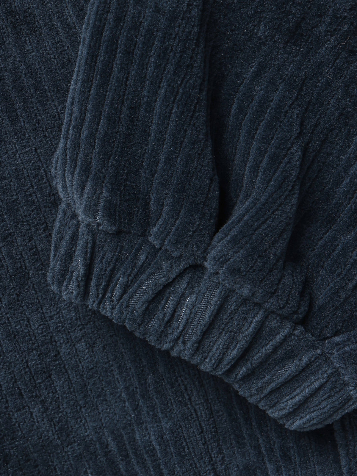 Minymo Cordvelourhose in Midnight Navy, Detailansicht Stoff