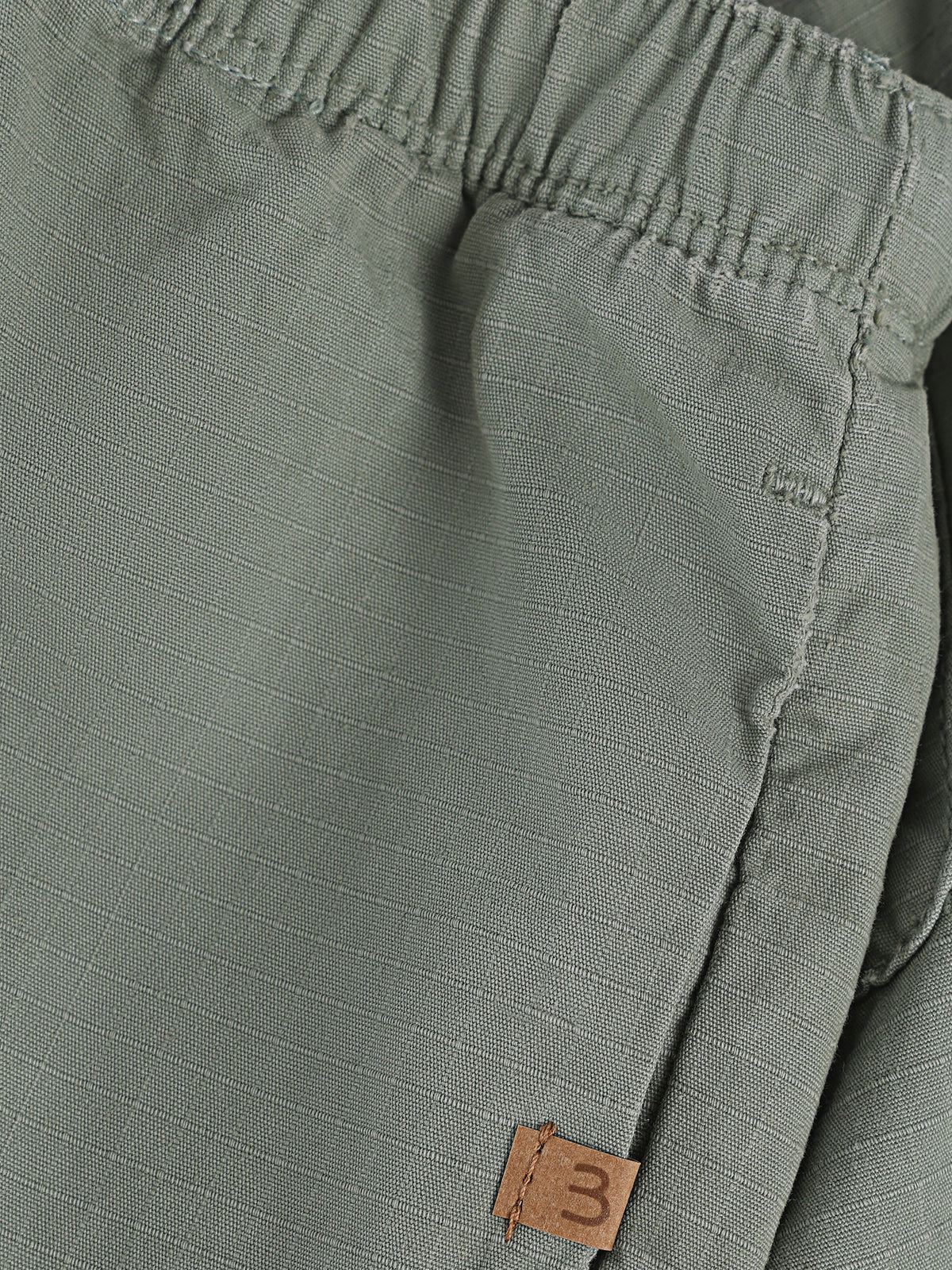Detail Kinderhose aus Ribstop Baumwolle von Minymo im Bärechind Kinderladen Winterthur Zürich Schweiz