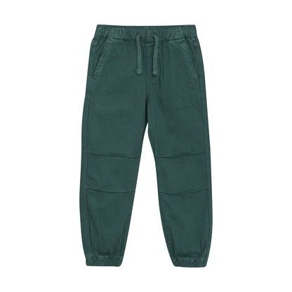 MINYMO Kinderhose aus Baumwolle in schönem Grün – erhältlich bei Bärechind in Winterthur, Zürich Schweiz.

