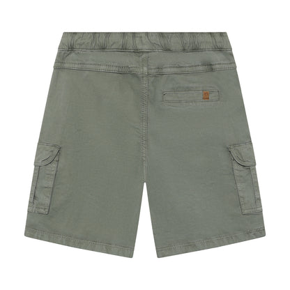 Rückansicht Minymo Kinder kurze Hose aus Twill in Grün, nachhaltige Kindermode im Bärechind Winterthur Zürich Schweiz.