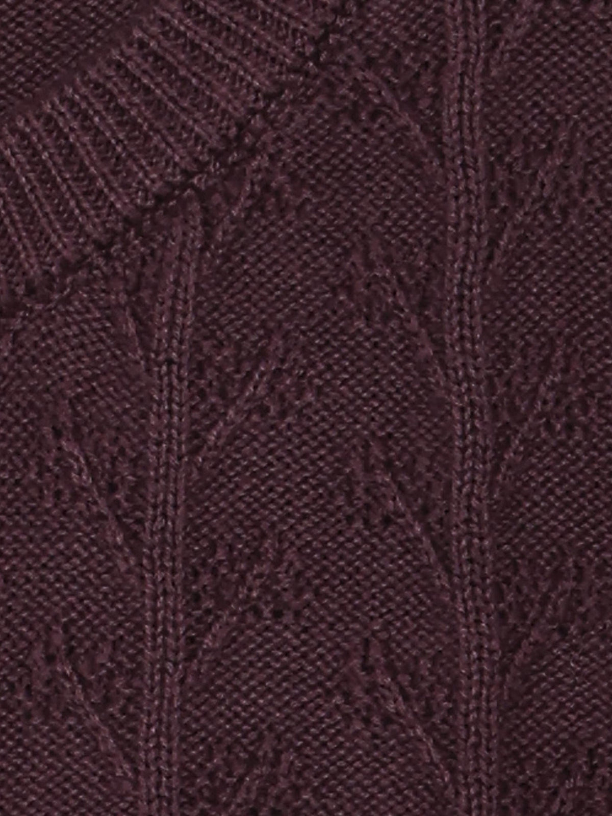Minymo Strickjacke in Huckleberry, Detailansicht Zopfmuster
