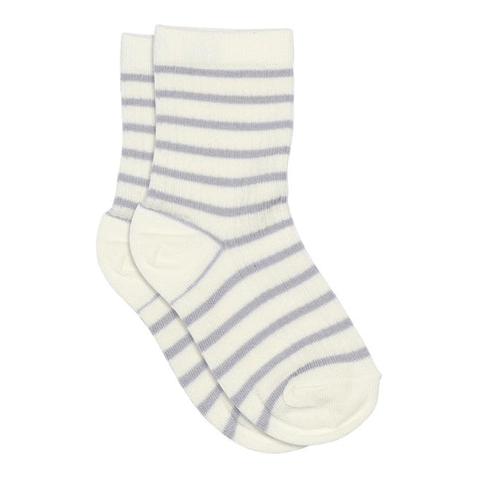 Kallie Socken von MP Denmark in Gray Mist mit Streifenmuster. Nachhaltige Bambus- und Baumwollsocken, erhältlich in Winterthur, Zürich, Schweiz.