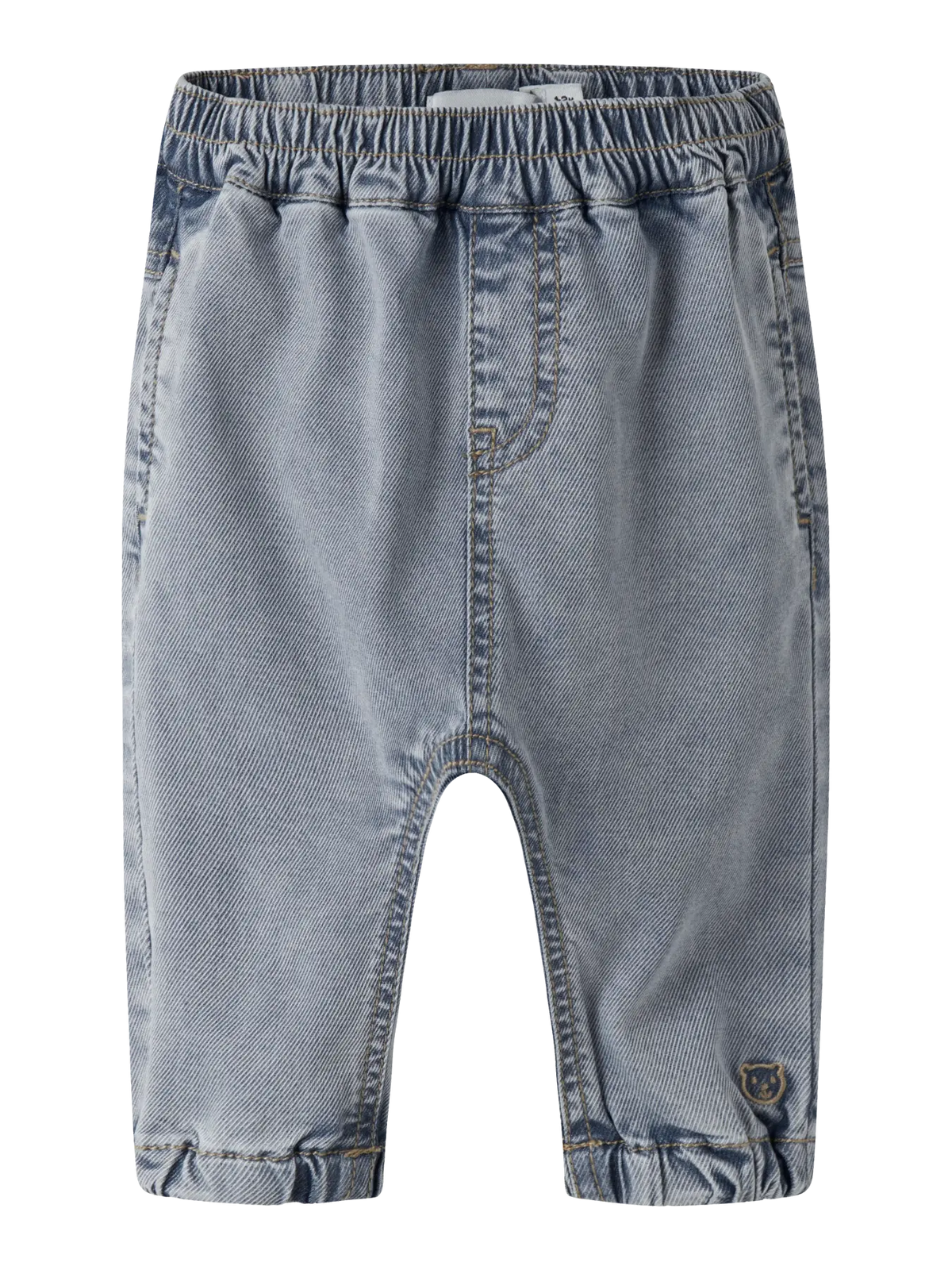 NAME IT Baby Jeans in hellblauem Denim mit elastischem Bund, erhältlich bei Bärechind in Winterthur, Zürich, Schweiz.