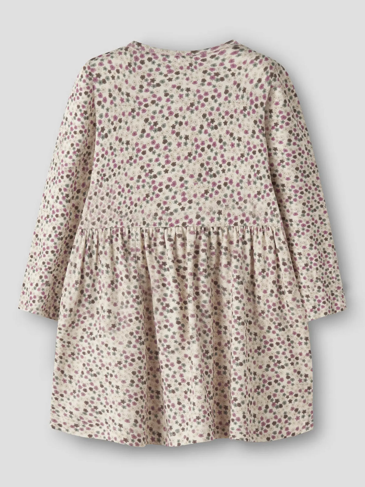 Rückansicht des NAME IT Kleids mit zartem Blumenprint und ausgestelltem Rock.
