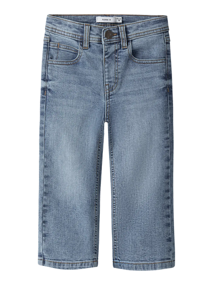 NAME IT Straight Jeans in Light Blue Denim mit heller Waschung für Kinder von vorne.