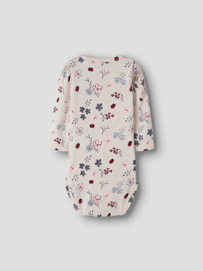 Babybody mit Blumenprint von NAME IT bei Bärechind Winterthur Zürich Schweiz