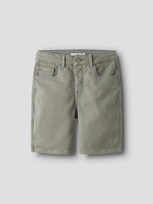 Grüne Chino Shorts für Kinder aus Baumwolle mit Stretch von name it bei Bärechind in Winterthur, Zürich, Schweiz