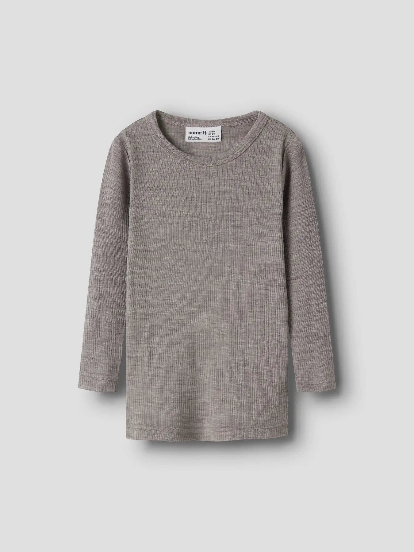 Name it Langarmshirt aus fein gerippter Merinowolle in Satellite, Vorderansicht
