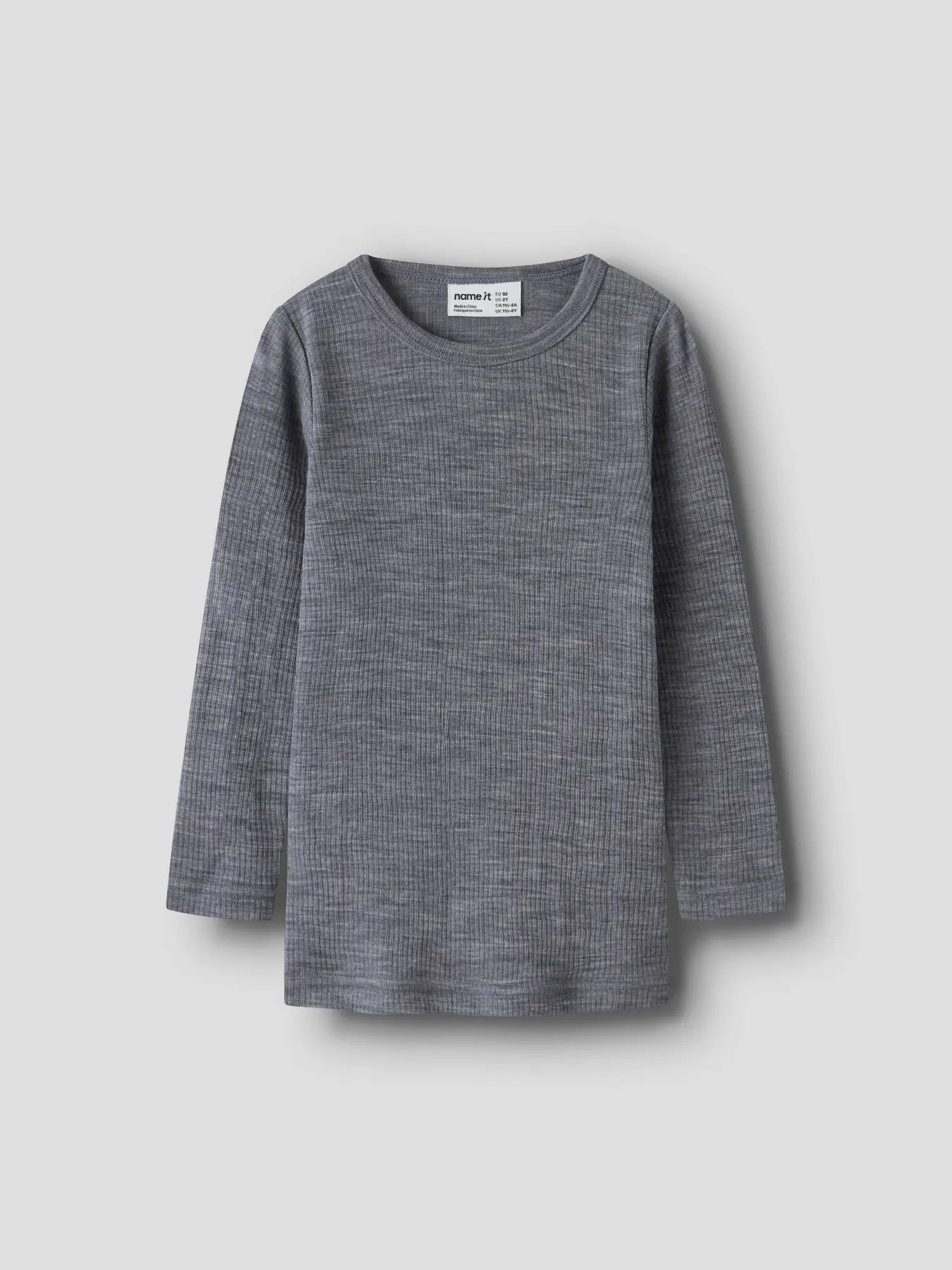 Name it Langarmshirt aus fein gerippter Merinowolle in Grau meliert, Vorderansicht
