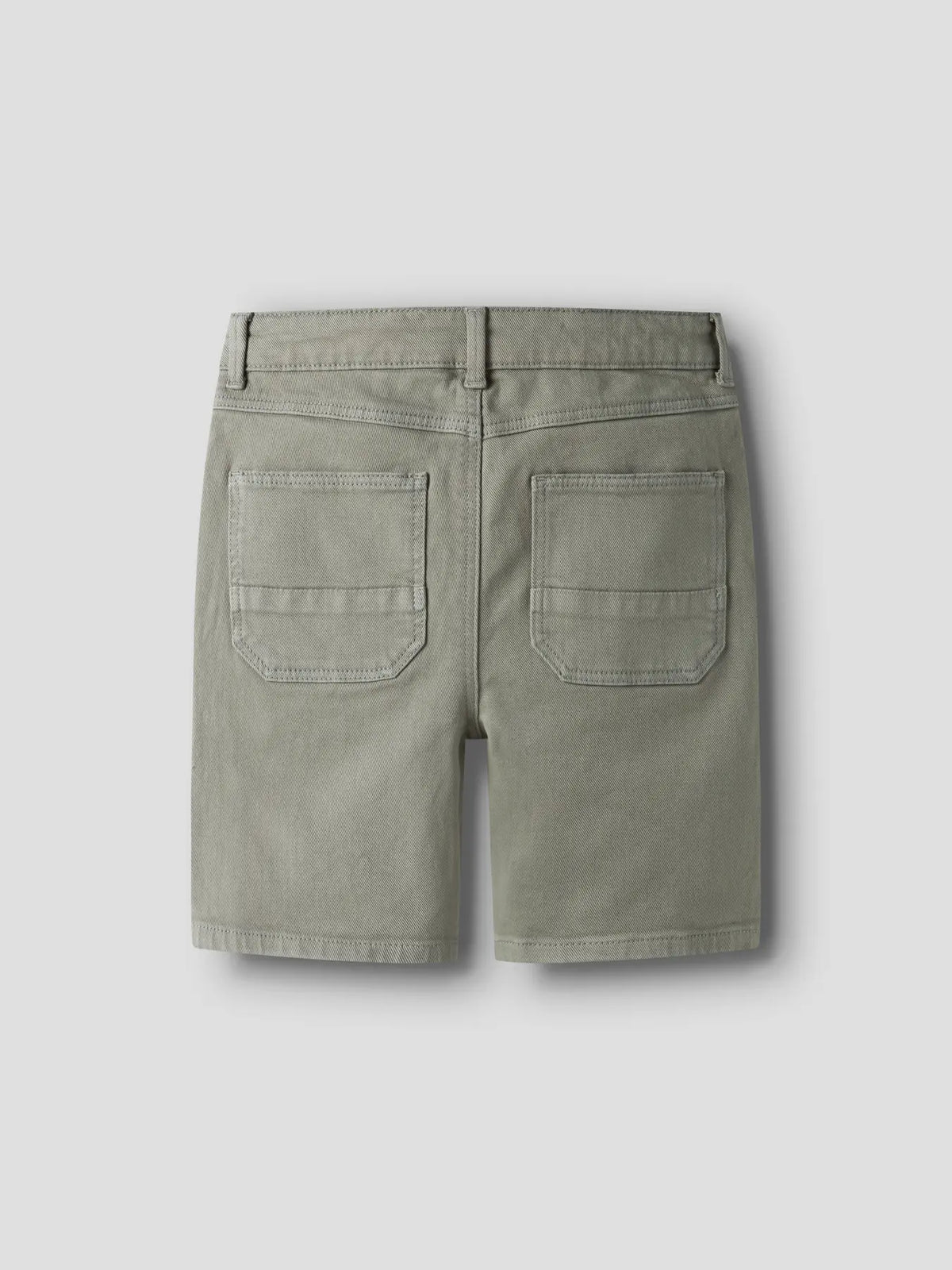 Kinder Chino Shorts in Grün von name it, erhältlich bei Bärechind in Winterthur, Zürich, Schweiz