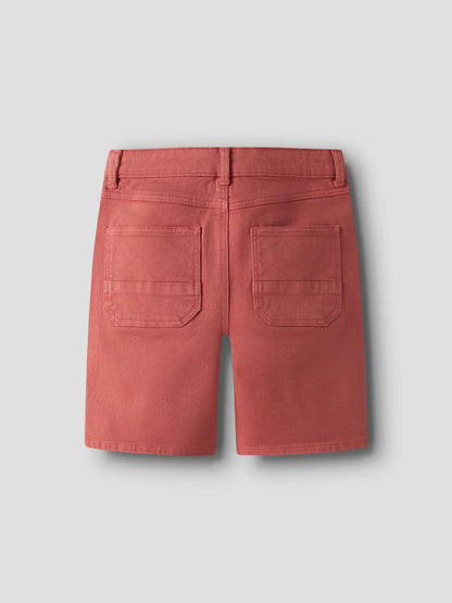 Kinder Chino Shorts in Koralle von name it, erhältlich bei Bärechind in Winterthur, Zürich, Schweiz