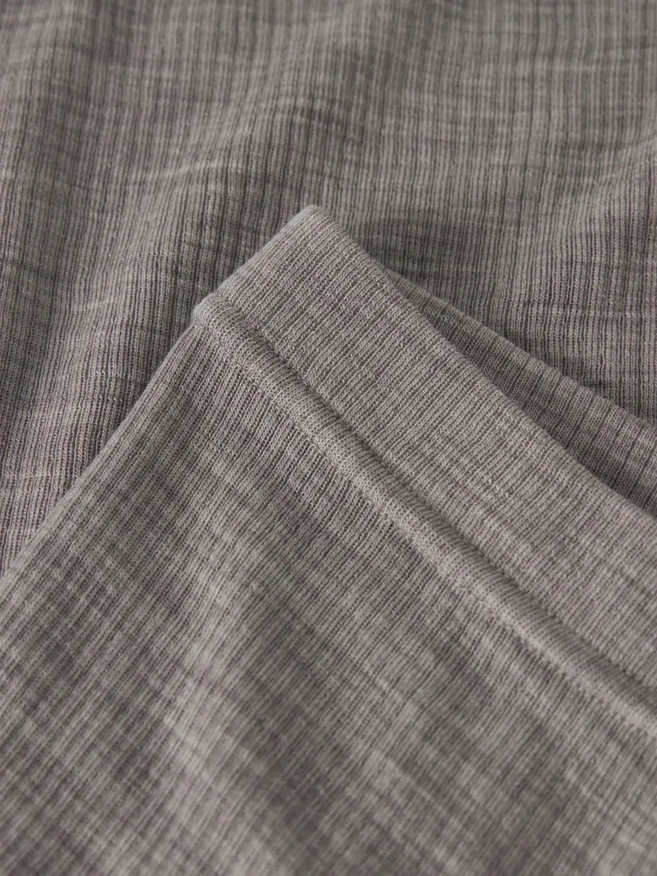 Fein gerippte Merinowolle Leggings, ideal zum Schichten unter Regenhose oder Skianzug
