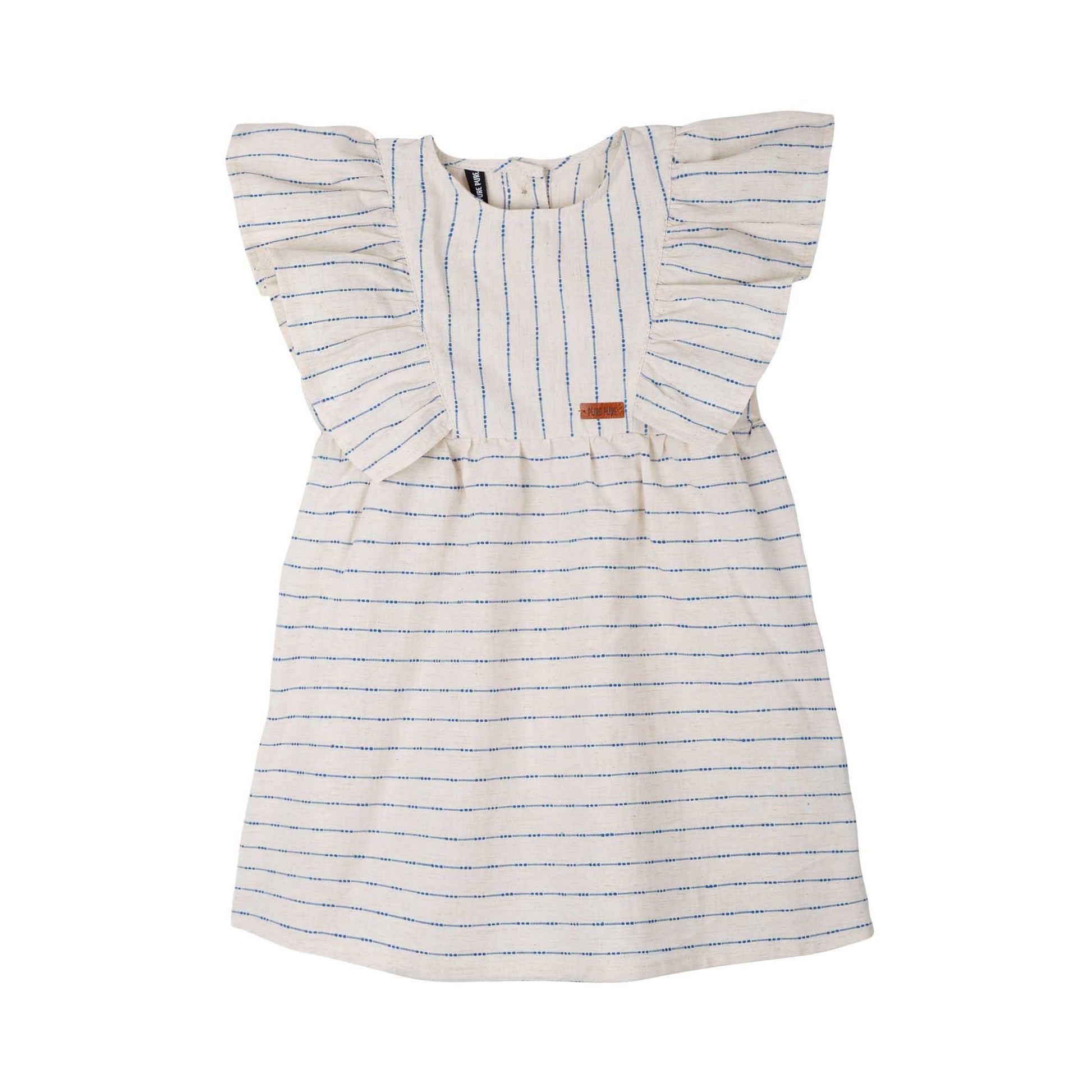 Luftiges Kinderkleid aus Baumwolle-Leinen-Mix in Weiss mit blauen Streifen von Pure Pure by Bauer – nachhaltige Kindermode in Winterthur, Zürich, Schweiz.