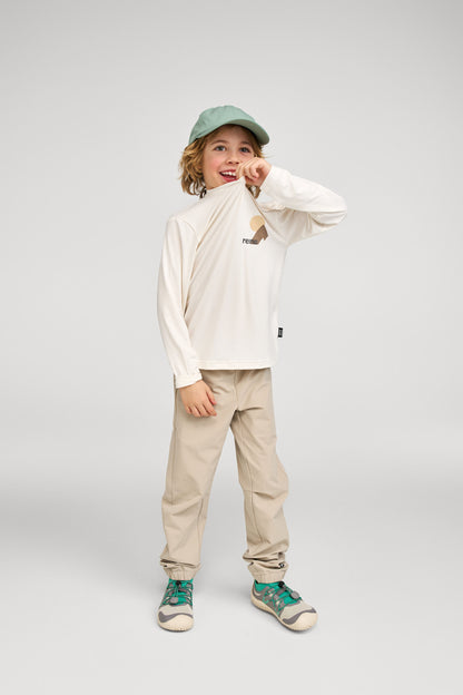 Reima BugProof Langarm T-Shirt Inista für Kinder – leichtes Outdoor Shirt mit Insektenschutz, erhältlich im Kinderladen Bärechind Winterthur Schweiz.
