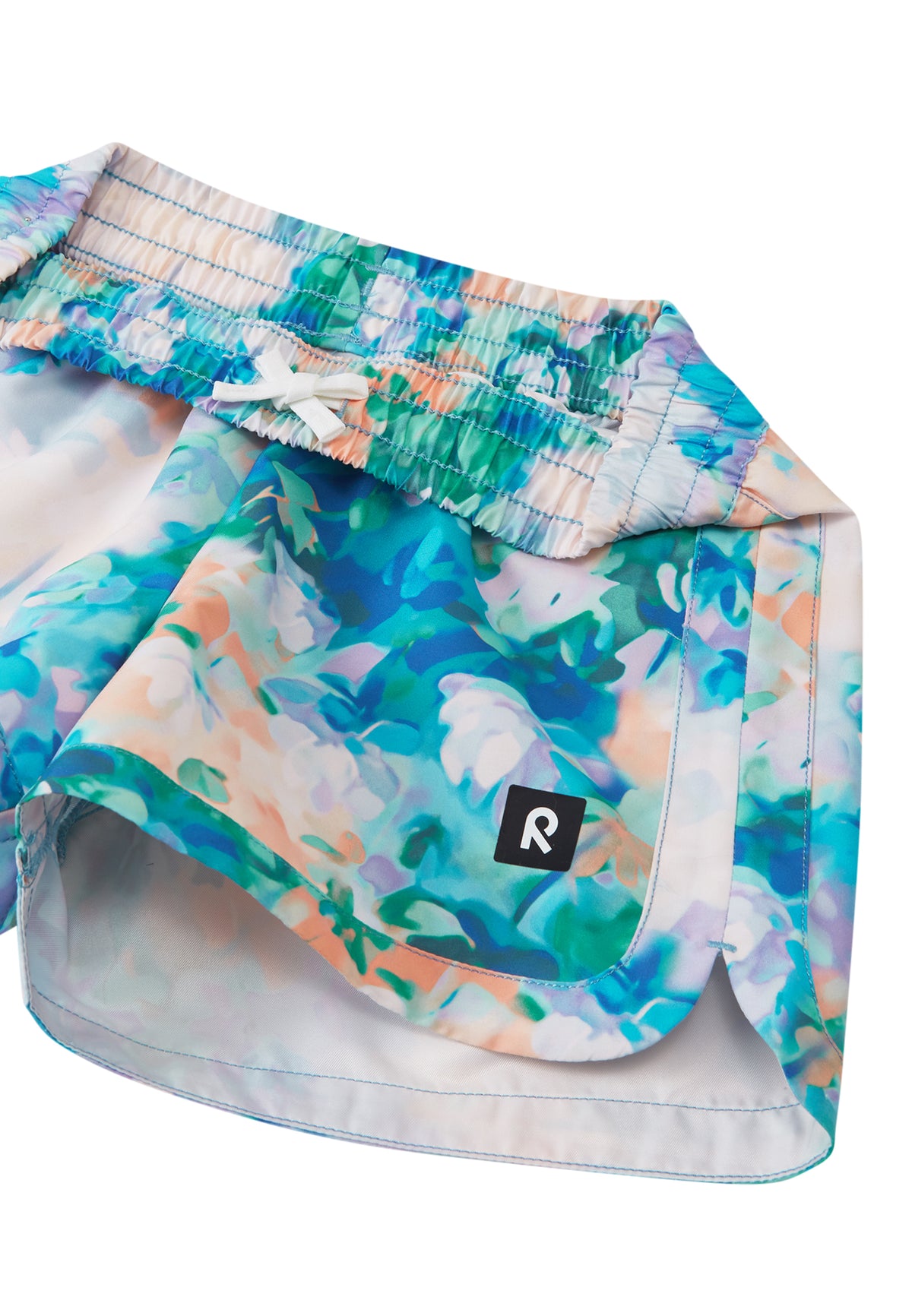 Detailansicht der Reima Kinder Shorts – elastischer Bund und leichtes Material