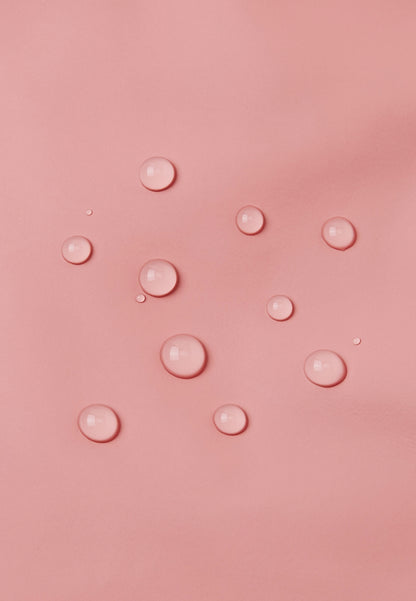 Wasserdichtes, PVC-freies Material des Reima Regenhut Rainy Rose Blush bei Bärechind