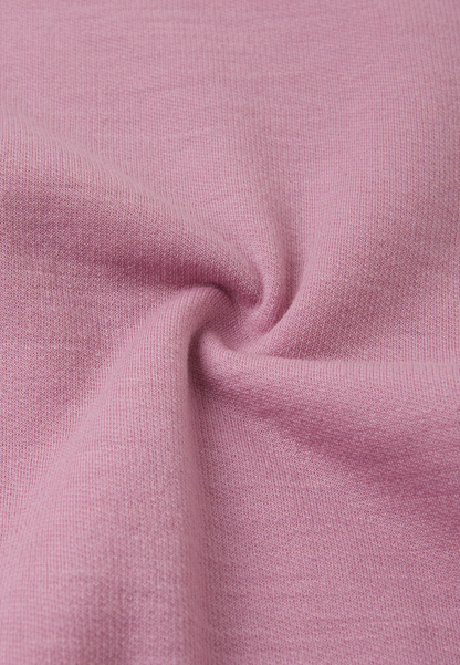 Detailaufnahme Stoffstruktur Aussen Reima Wollpullover Merin Grey Pink im Bärechind Winterthur Zürich Schweiz