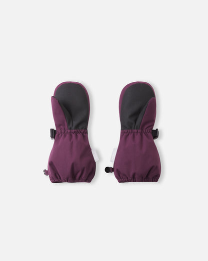 Rückansicht der ReimaTec Fäustlinge Ote Deep Purple mit reflektierendem Label im Bärechind Winterthur Zürich Schweiz