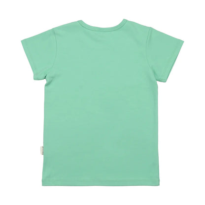Rückansicht eines Kinder-T-Shirts in Mintgrün aus Bio-Baumwolle, schlicht und nachhaltig.