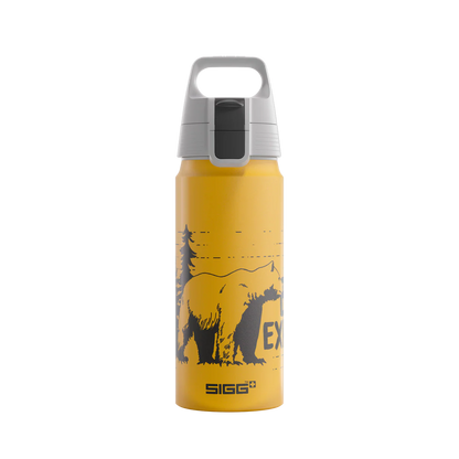 SIGG Aluminium Trinkflasche 0.6L mit Bärenmotiv in Gelb für Kinder. Erhältlich im Bärechind Winterthur, Zürich, Schweiz.