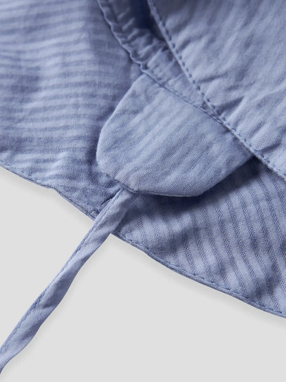 Detail Bindeband von blauem Sonnenhut aus Baumwolle zu kaufen im Bärechind Winterthur Zürich Schweiz.