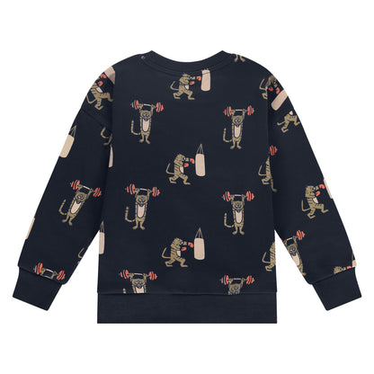 Rückansicht des Jungen-Sweatshirts "Tiger" von Stains & Stories mit Allover-Fitness-Motiven