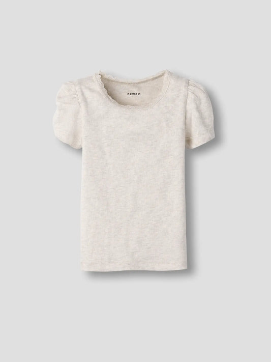 Kinder T-Shirt aus Ripp Baumwolle in beige melange mit Puffärmeln, erhältlich bei Bärechind Winterthur Zürich Schweiz.