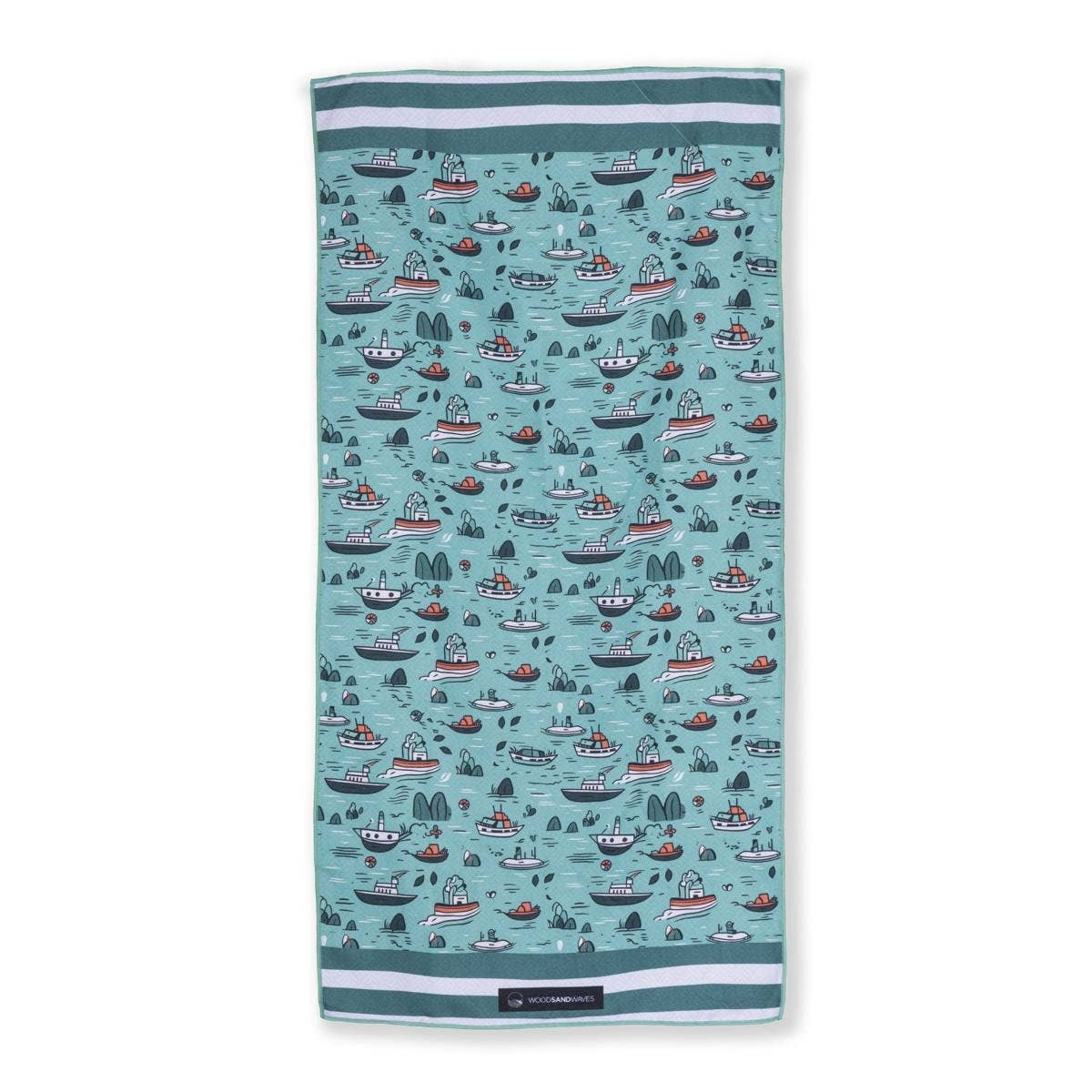 Woods & Waves Kinderstrandtuch Ship Ahoy mit Bootsmotiv und maritimen Illustrationen